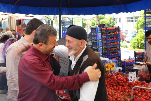 Karabacak, Kocaeli Mitingi İçin Çarşı Pazar Dolaşıyor