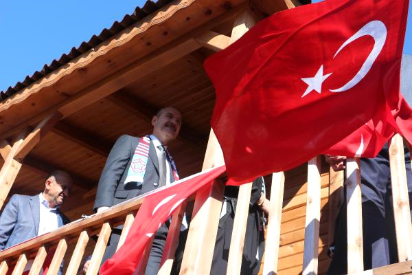 Bakan Soylu: Türkiye Göçü Önlemeyi Değil, Yönetmeyi Tercih Etmiştir (2)
