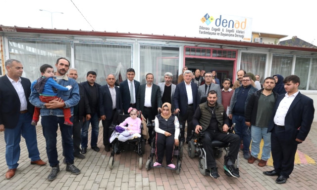 Başkan Karaosmanoğlu Engelli Vatandaşlarla Bir Araya Geldi
