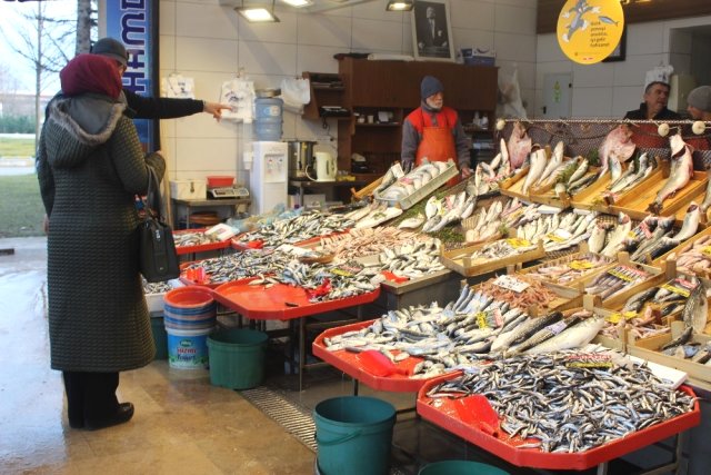 Kocaeli’de Balık Fiyatları Cep Yakıyor