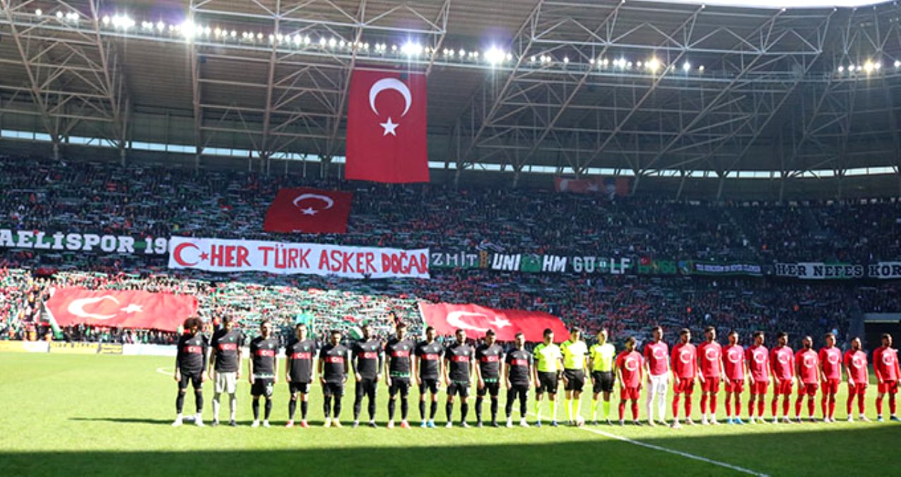 Kocaelispor, 3 puanı seyirci rekoru ile aldı