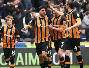 Ozan Tufan güya yıllardır Liam Rosenior’u bekliyormuş! İngiltere’de rekor kırdı