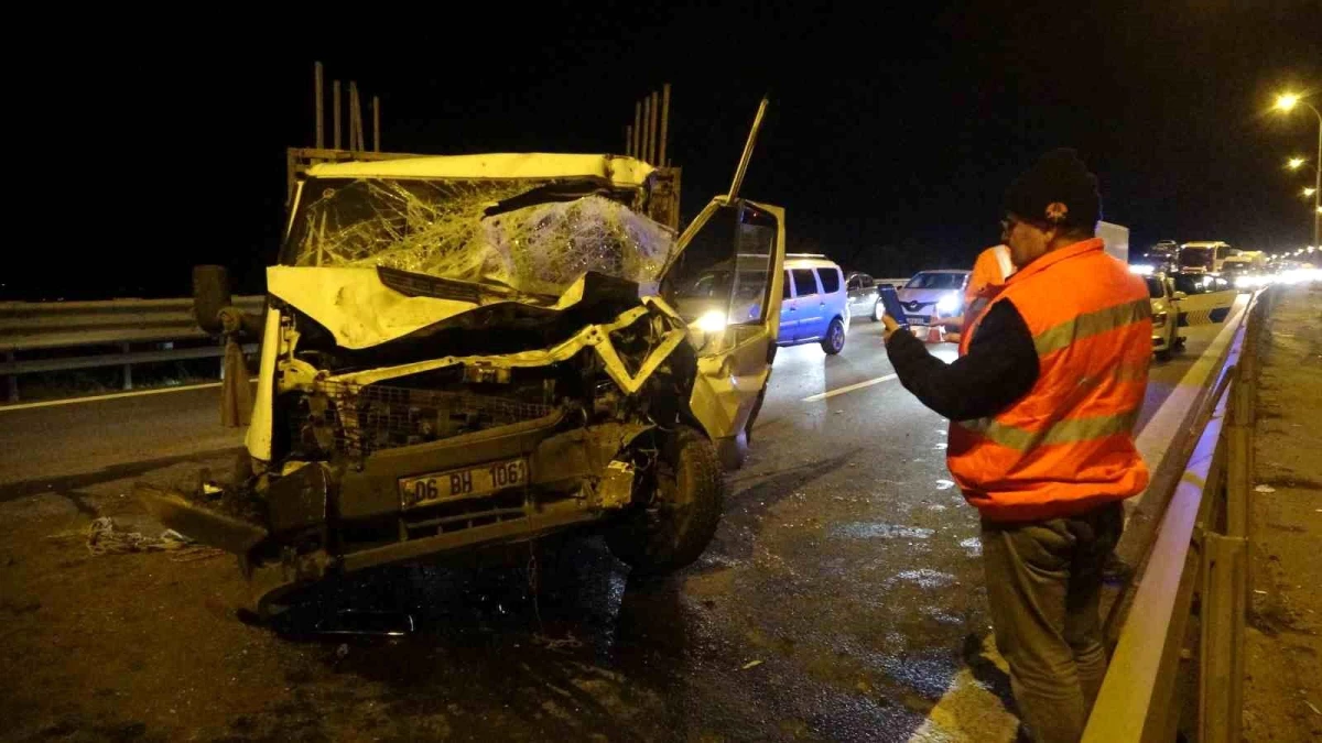 TEM Otoyolu’nda kaza: 3 kişi yaralandı, 10 km araç kuyruğu oluştu