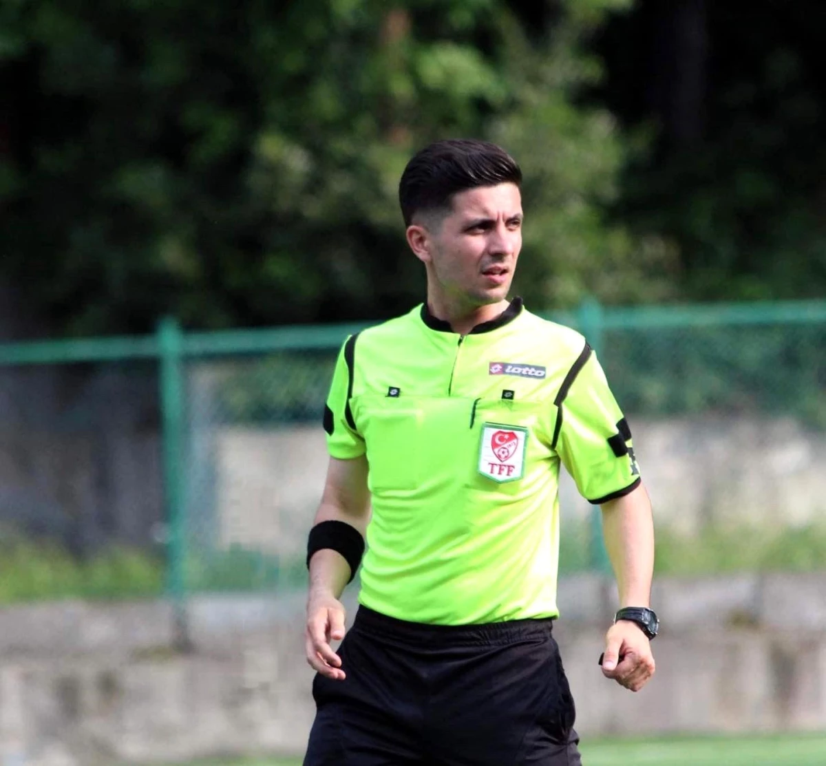 Zonguldak’ta Hakeme Baş Atan Futbolcuya Mahpus Cezası