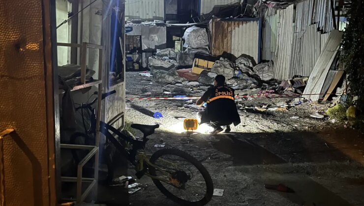 Darıca’da Arabayla Gelen Şüpheliler İş Yerlerine Ateş Açtı: 1 Meyyit
