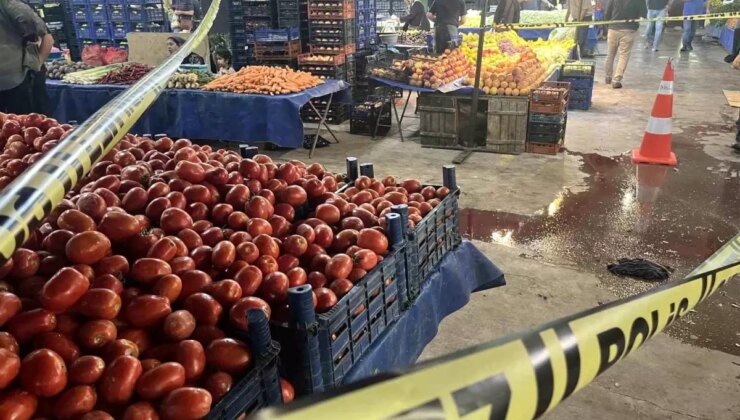 Kocaeli’de Pazarcı Esnafı Bıçaklandı, Bir Kişi Hayatını Kaybetti