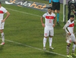 Karadağ’a 3-1 yenilen A Ulusal Grubumuz, A Ligi’ne yükselme bahtını play-offa bıraktı