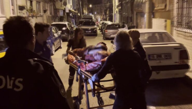 Evvel annesini akabinde kendini bıçakladı